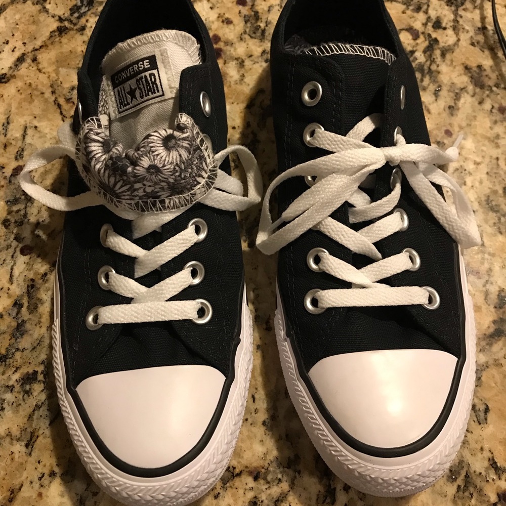 Women’s converse